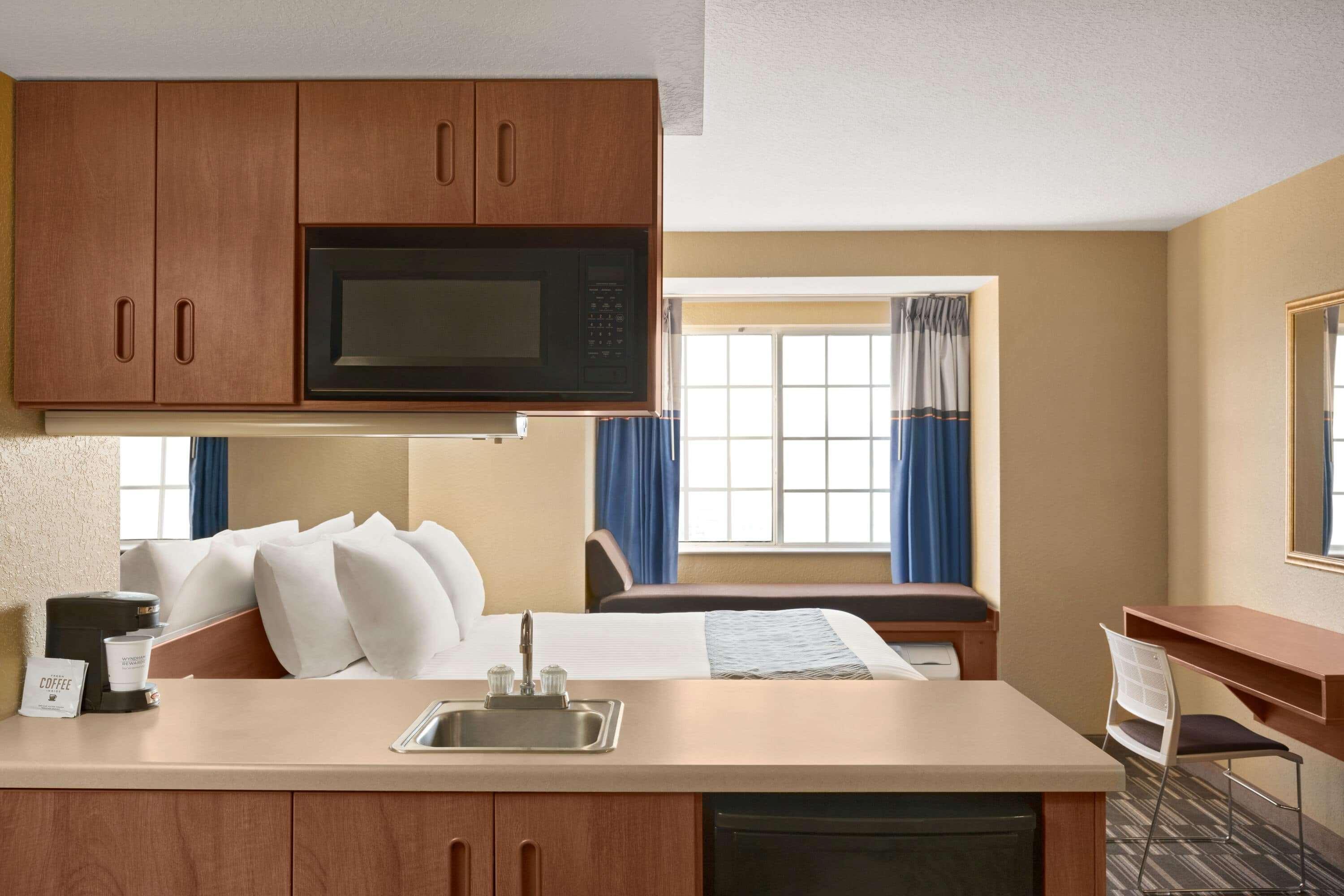 Hotel Microtel And - 2*
