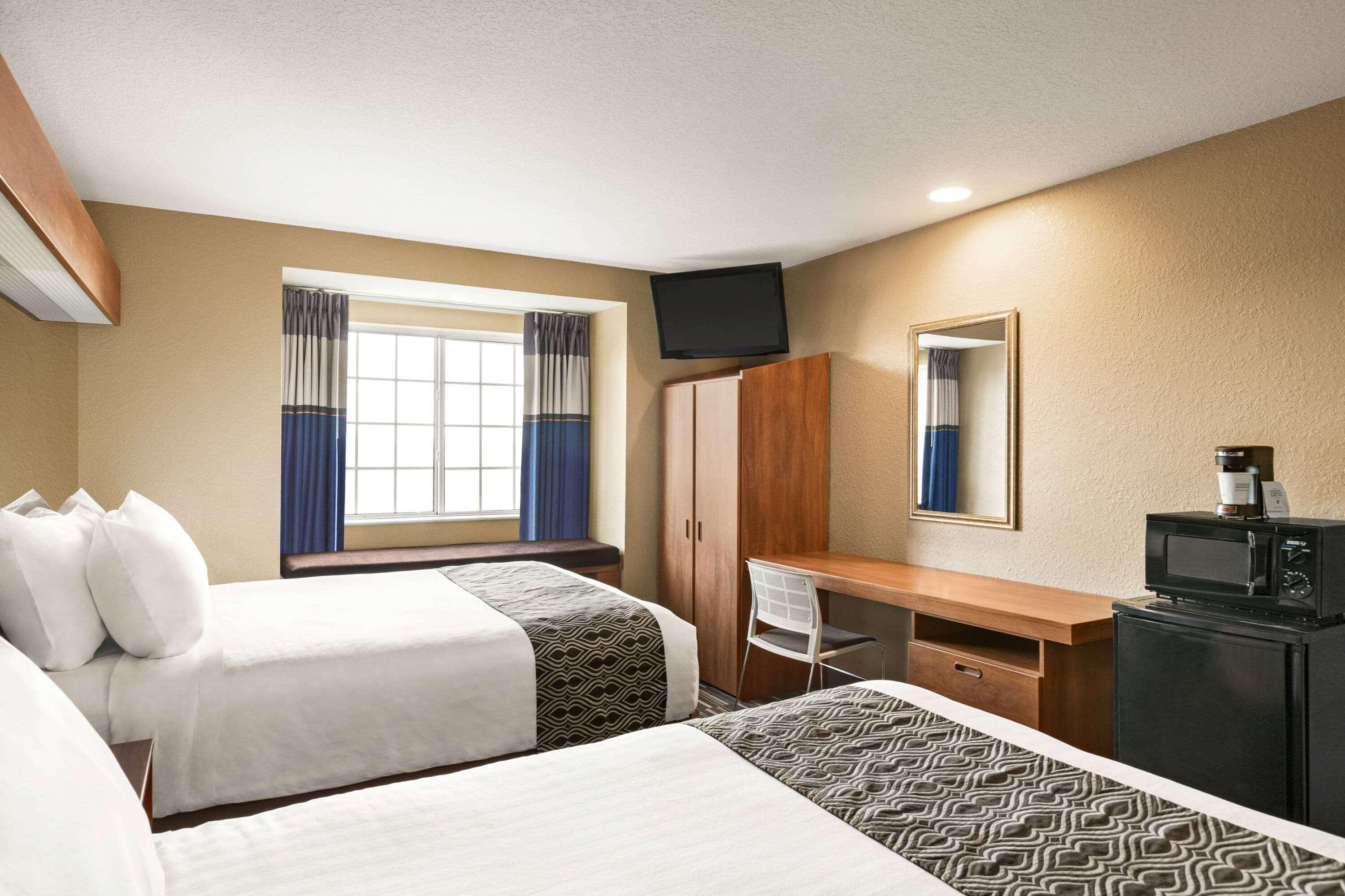 Microtel And - Hotel 2*