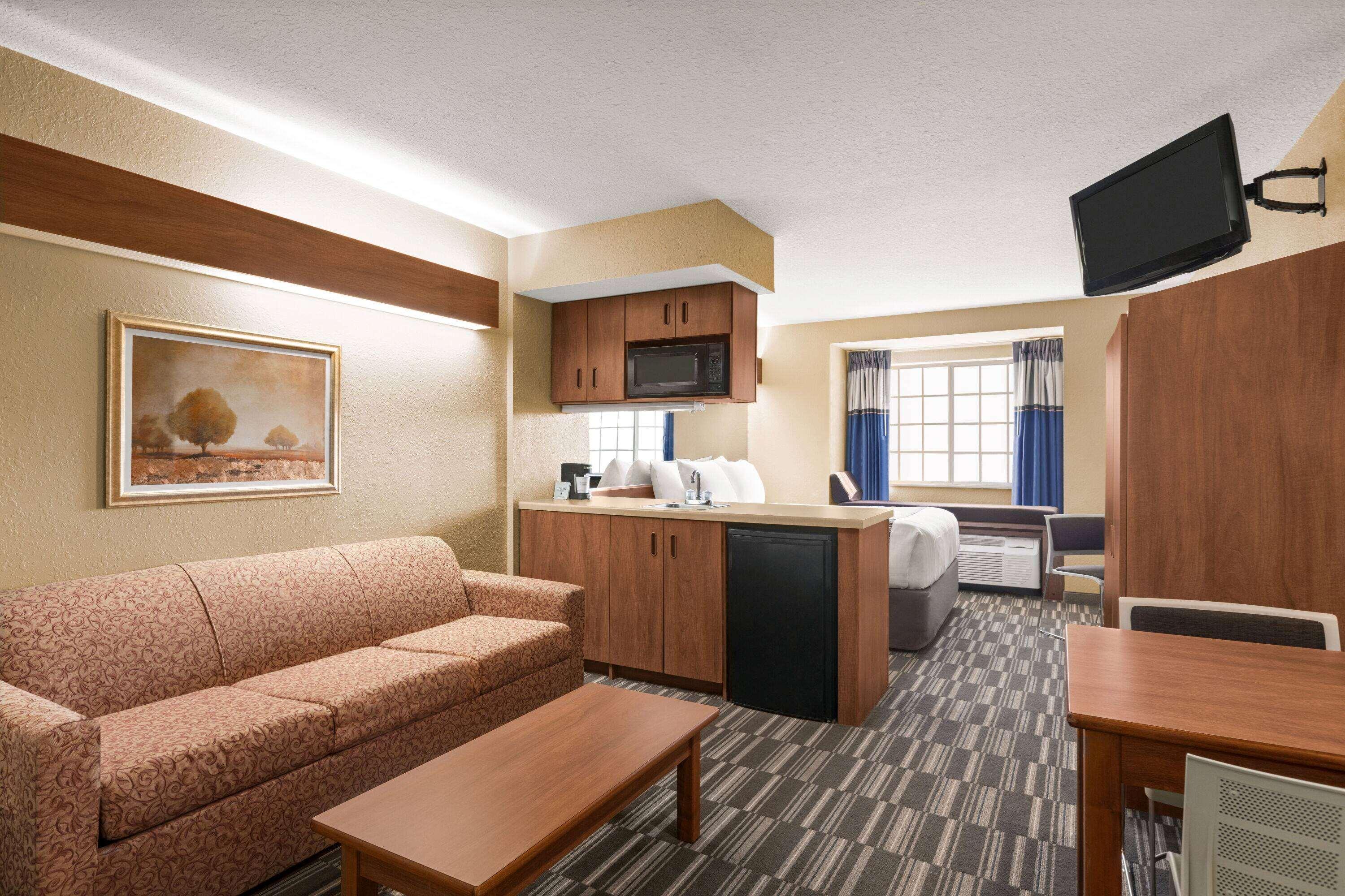Microtel And - Zephyrhills