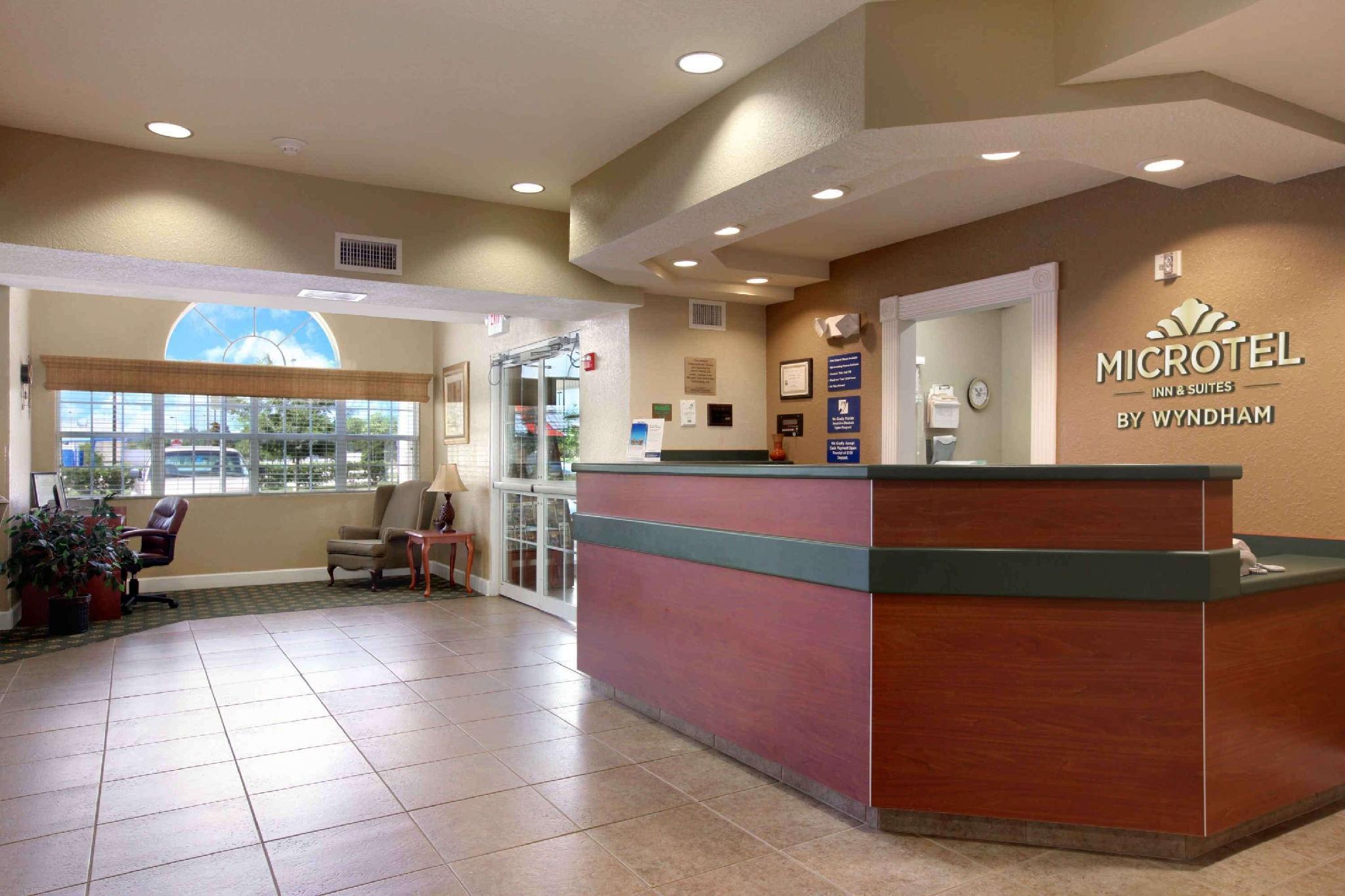 Microtel And - Hotel 2*