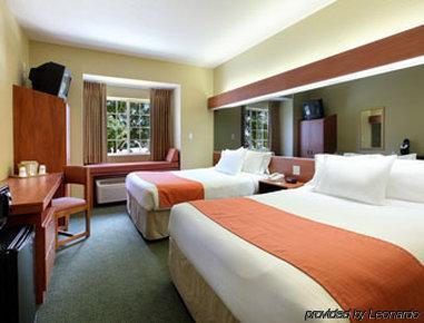 Microtel And - Zephyrhills