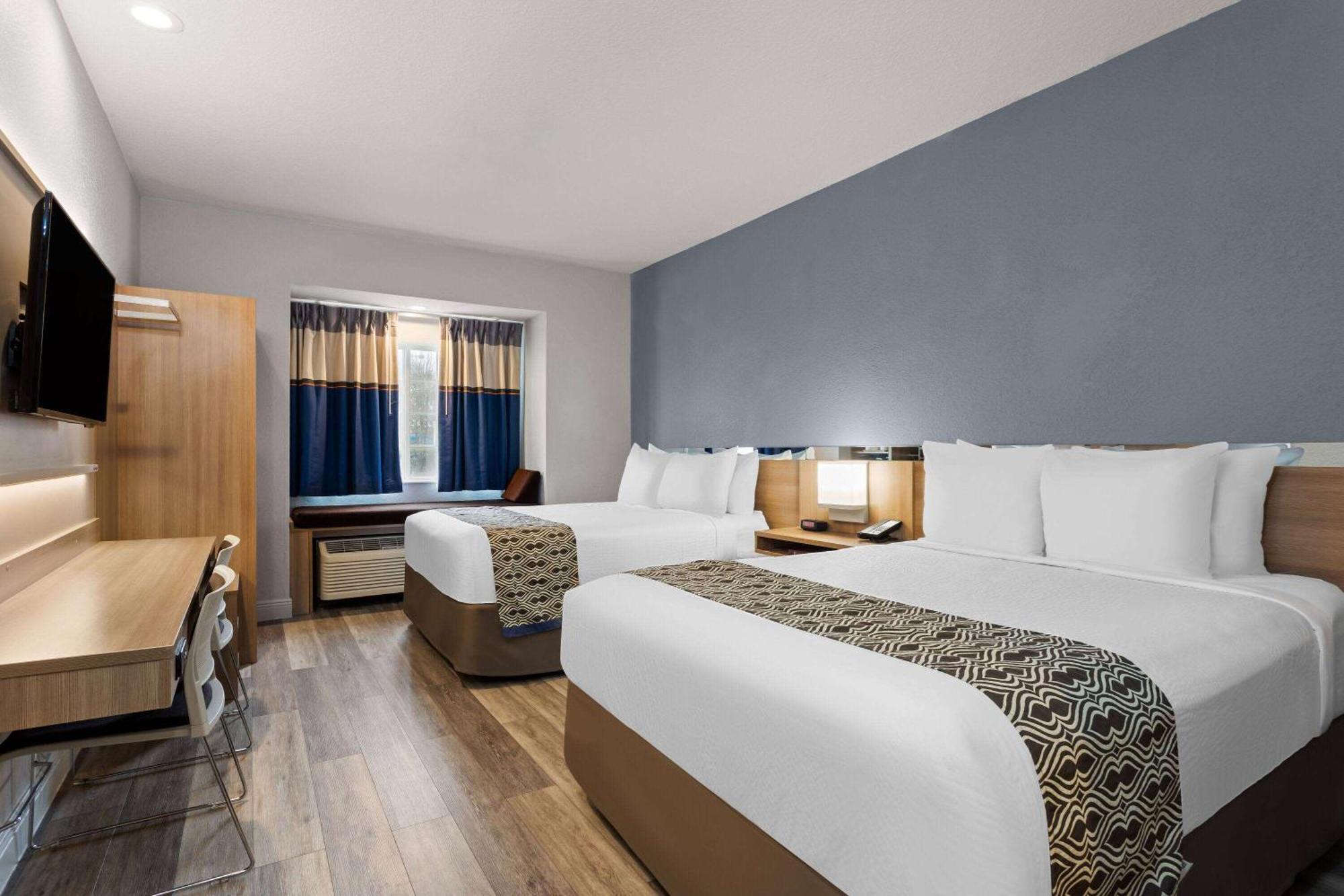 Microtel And - Zephyrhills
